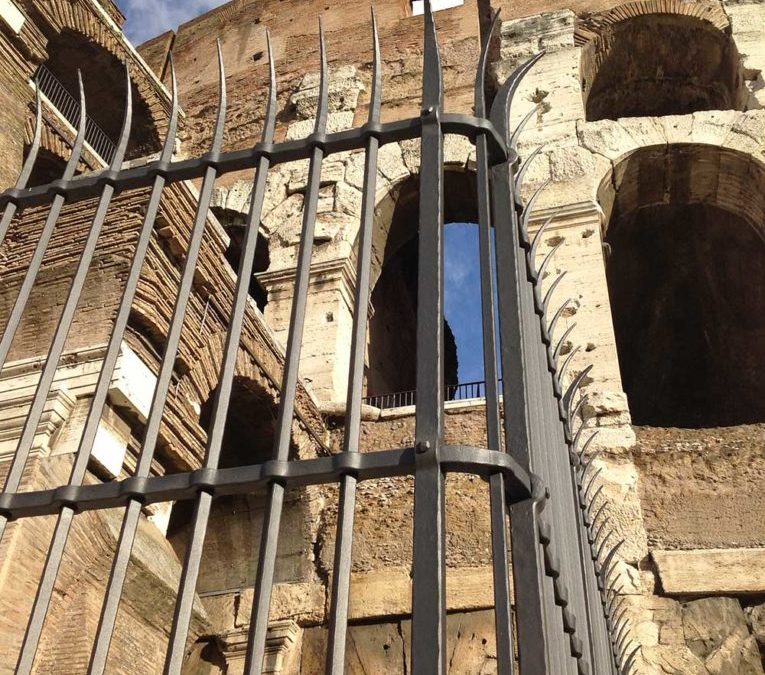 Fucina Artistica Boranga forgia le cancellate del Colosseo